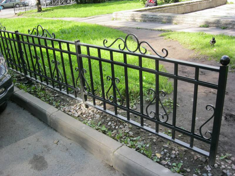 Как огородить клумбы от собак 88
