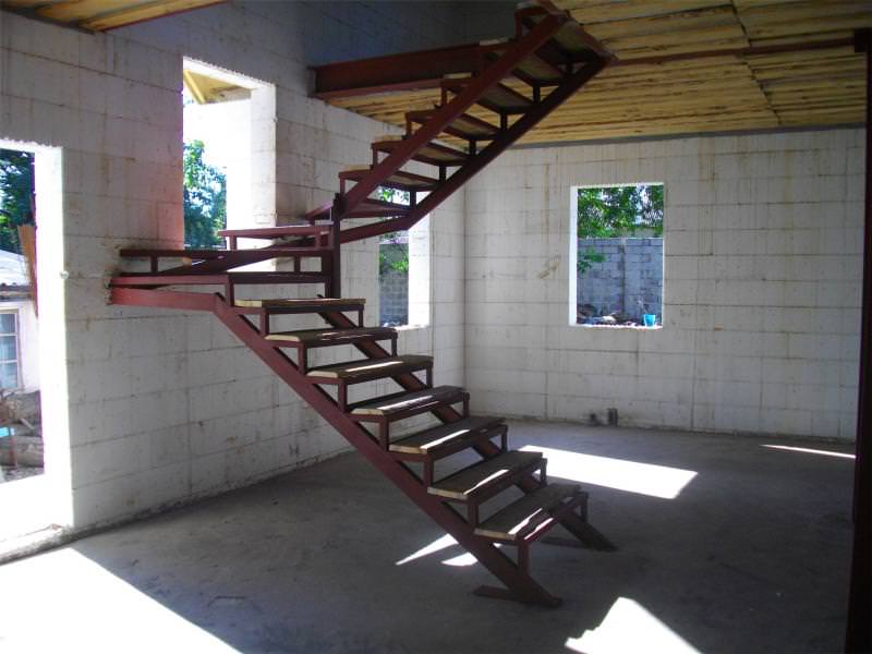 Лестницы на металлокаркасе цены фото