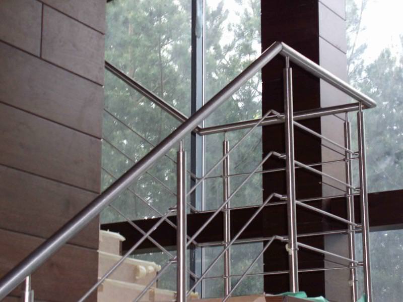 Алюминиевые ограждения лестниц в Москве фото